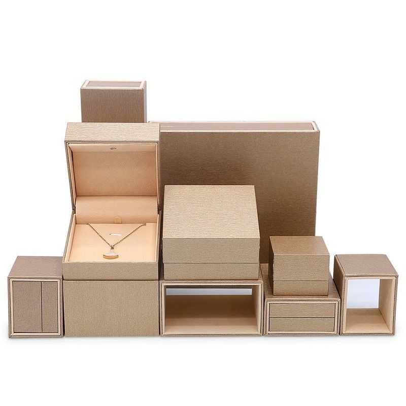 Caja de anillo/collar/auricular Tiempo de entrega a granel 15-20 días Envasado de papel 100% reciclable Caja de cajón con luz LED
