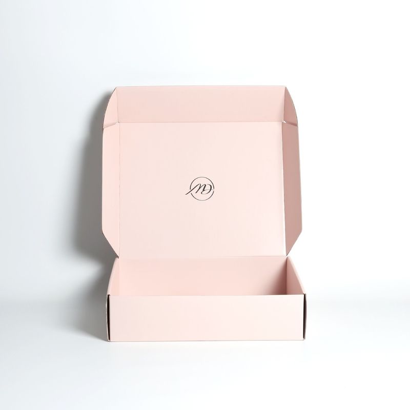 Ropa rosa personalizada Joyería Cosméticos Maquillaje Alimentos Electrónicos Plegables Cartón corrugado Caja de correo
