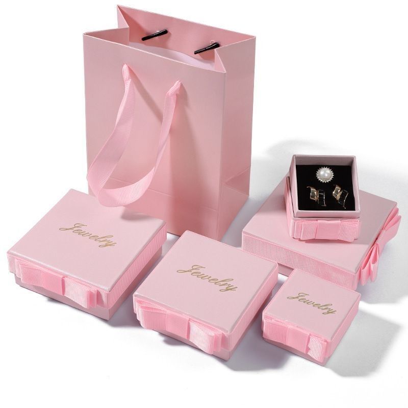 Color rosa caja de regalo de joyas Eco amigable estampado en caliente caja de embalaje de papel de lujo