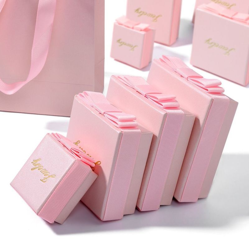Color rosa caja de regalo de joyas Eco amigable estampado en caliente caja de embalaje de papel de lujo