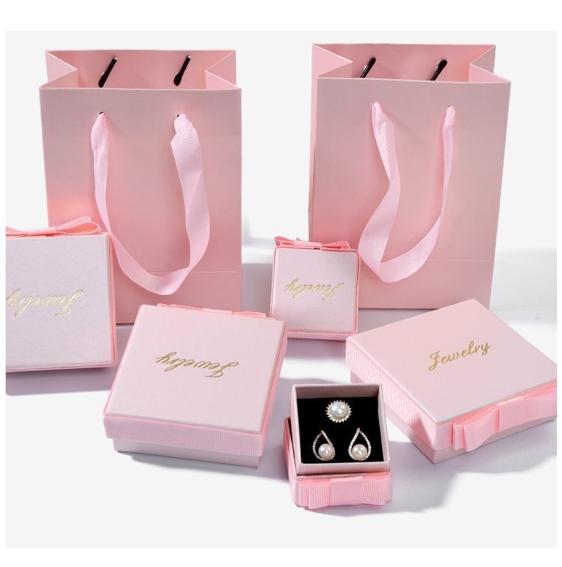 Color rosa caja de regalo de joyas Eco amigable estampado en caliente caja de embalaje de papel de lujo